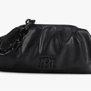 BADGLEY MISCHKA
Ruched Convertible Clutch -Black